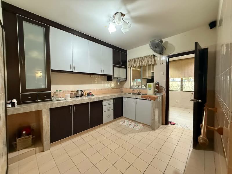 Semi-Detached House for Sale in Taman Setia 2 (Balakong) - Fazri Omar - Kitchen - PropertyGuru.com.my