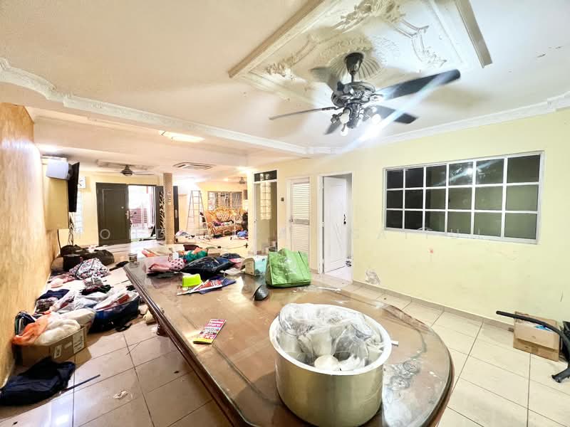 Rumah Teres 2 Tingkat untuk Dijual di Taman Pandan Indah (Ampang) - Mohd Aizat Saiful Bahri - Living Room - PropertyGuru.com.my