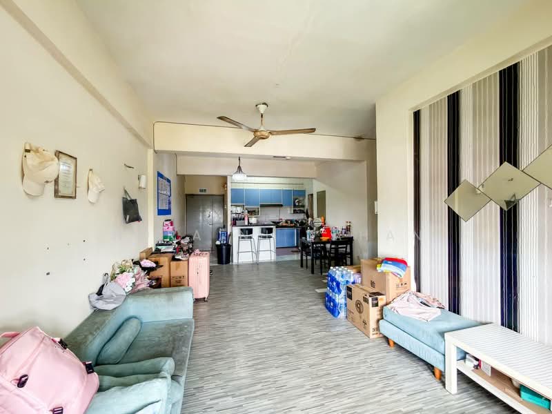 Flat for Sale at Seksyen 28 Shah Alam - Noraini Dahan - Living Room - PropertyGuru.com.my