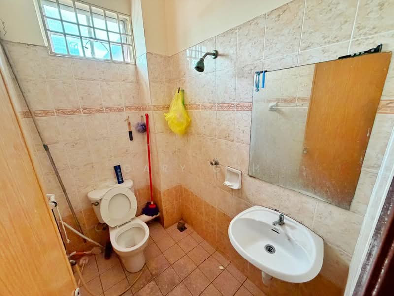 2-storey Terraced House for Sale in Sungai Tiram (Bayan Lepas) - Gary Goh - Bathroom - PropertyGuru.com.my