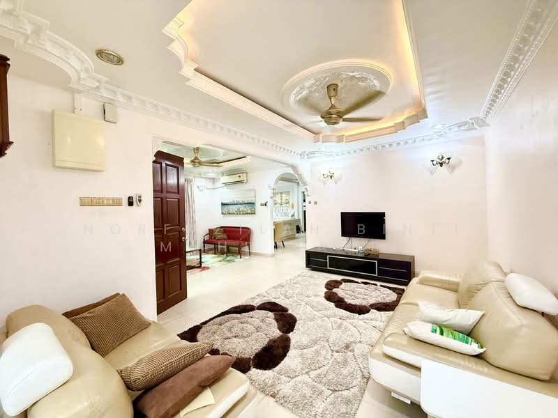 Rumah Berkembar untuk Dijual di Seksyen 13 (Shah Alam) - Norfazilah Binti Mohd Saad - Living Room - PropertyGuru.com.my