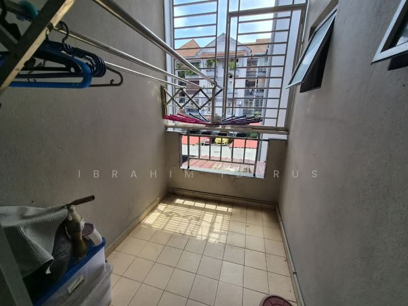Apartment for Sale at Gardenville Townvilla - Ibrahim Iderus - Balcony - PropertyGuru.com.my