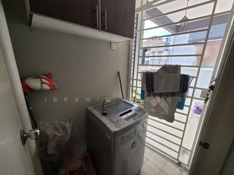 Apartment for Sale at Gardenville Townvilla - Ibrahim Iderus - Balcony - PropertyGuru.com.my