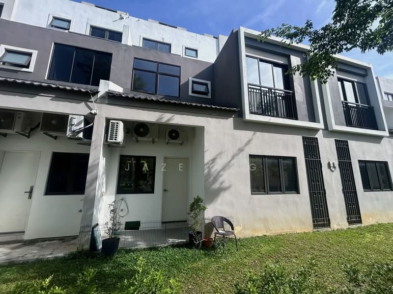 3-storey Terraced House for Sale in Sepang (Selangor) - Jaze Ong - Exterior - PropertyGuru.com.my