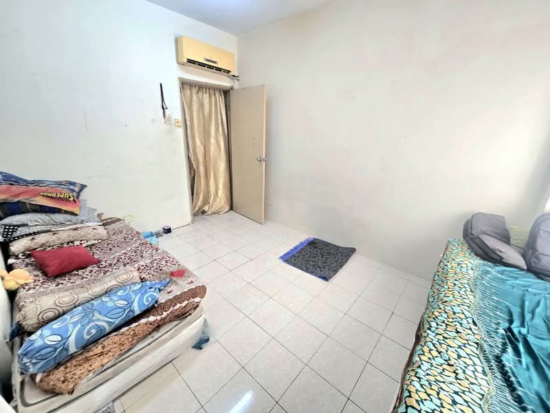 Apartment for Sale at Pangsapuri Permai Puteri - Faisal Abu Omar - Bedroom - PropertyGuru.com.my
