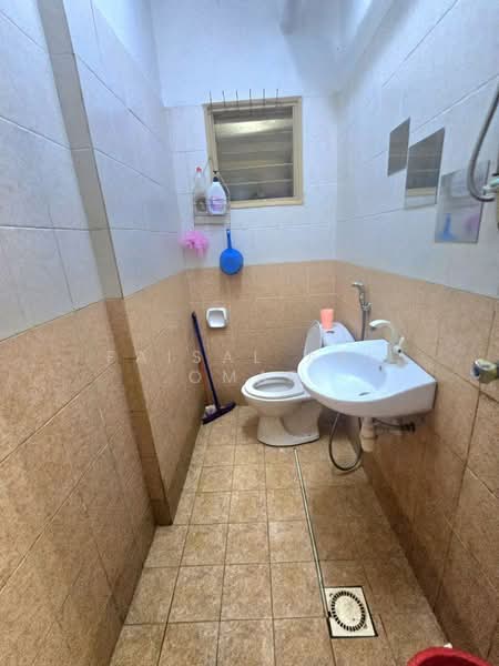 Apartment for Sale at Pangsapuri Permai Puteri - Faisal Abu Omar - Bathroom - PropertyGuru.com.my