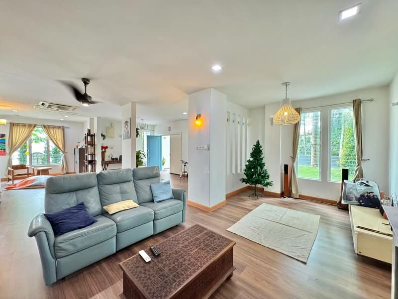 Semi-Detached House for Sale in Shah Alam (Selangor) - Nur Alia Omar - Living Room - PropertyGuru.com.my