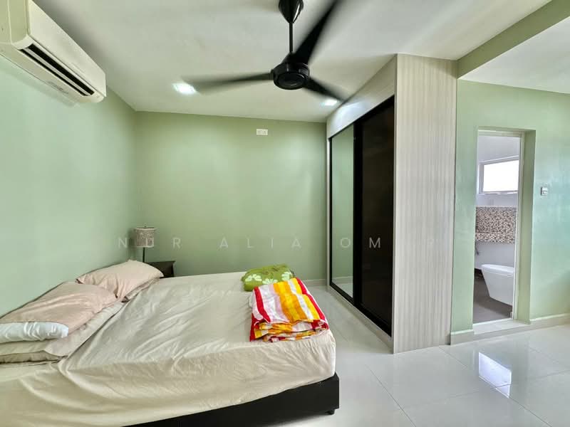 Semi-Detached House for Sale in Shah Alam (Selangor) - Nur Alia Omar - Bedroom - PropertyGuru.com.my