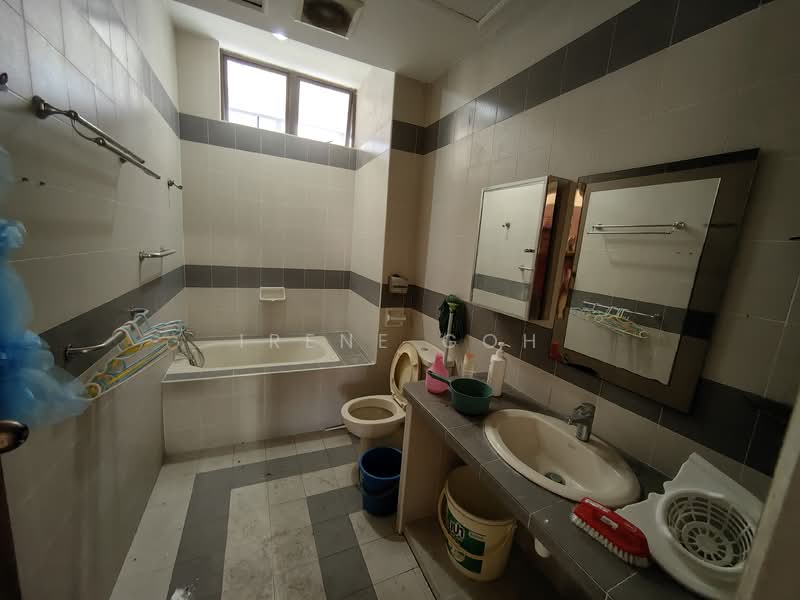 Apartment for Sale at Greenlane Heights Block A - Irene Goh - Bathroom - PropertyGuru.com.my