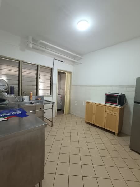 Kondominium untuk Disewa di Vista Komanwel A - Shan Shan - Kitchen - PropertyGuru.com.my