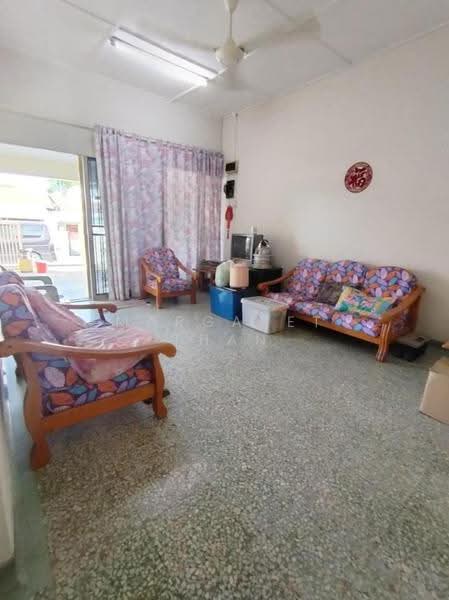 2-storey Terraced House for Sale in Kampung Tunku (Petaling Jaya) - Margaret Than - Living Room - PropertyGuru.com.my