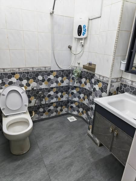 Rumah Teres 1.5 Tingkat untuk Dijual di Taman Perling (Perling) - Ee Fong Toh - PropertyGuru.com.my