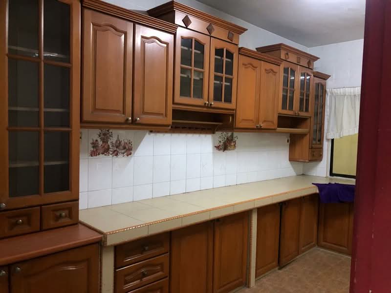 2-storey Terraced House for Sale in Taman Villa Heights 2 (Kajang) - Farah Kamal - Kitchen - PropertyGuru.com.my
