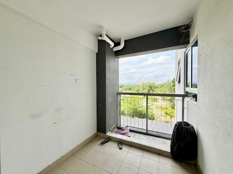 Apartment for Sale at Putra 1 - Faisal Abu Omar - Balcony - PropertyGuru.com.my