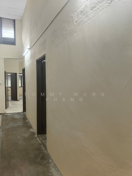 Kedai / Pejabat untuk Disewa di Ampang (Selangor) - Tommy Wong Phang - Corridor - PropertyGuru.com.my