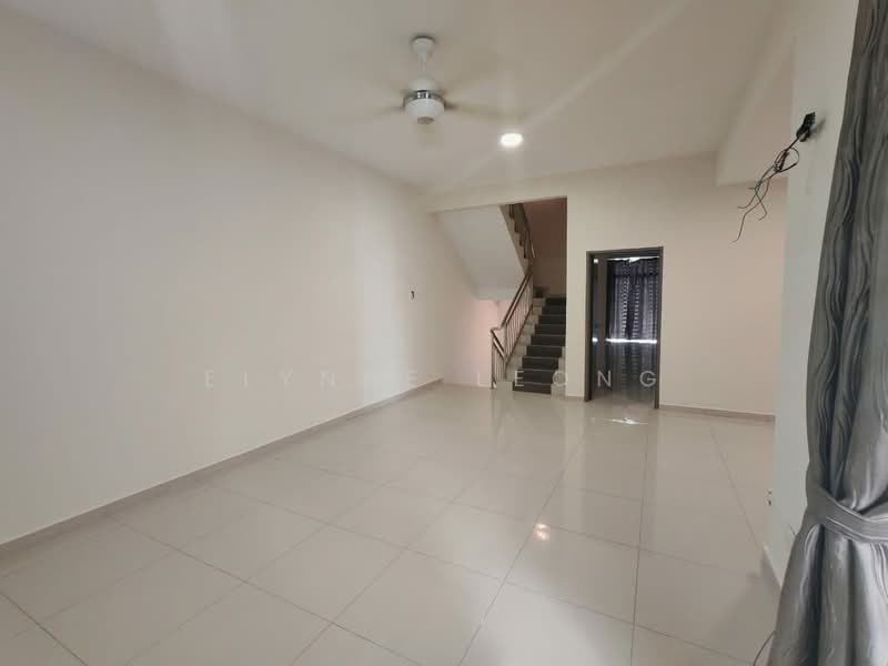 3-storey Terraced House for Rent in Jelutong (Penang) - Elynne Leong - Living Room - PropertyGuru.com.my