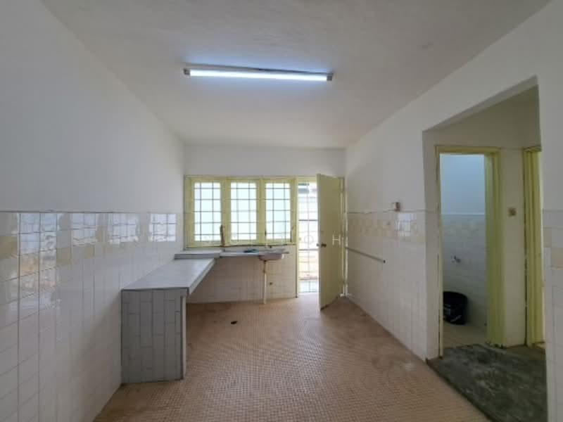Terraced House for Sale in Jalan Klang Lama (Old Klang Road) (Kuala Lumpur) - SC Toh - Kitchen - PropertyGuru.com.my