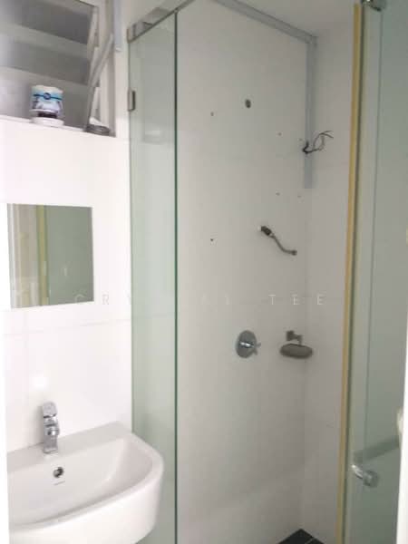 Servis Apartment untuk Dijual di Maritime Suite - Crystal Tee - Bathroom - PropertyGuru.com.my