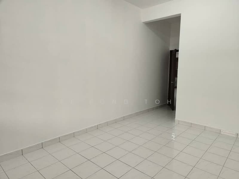 1.5-storey Terraced House for Sale in Taman Pelangi Indah (Ulu Tiram) - Ee Fong Toh - Interior - PropertyGuru.com.my