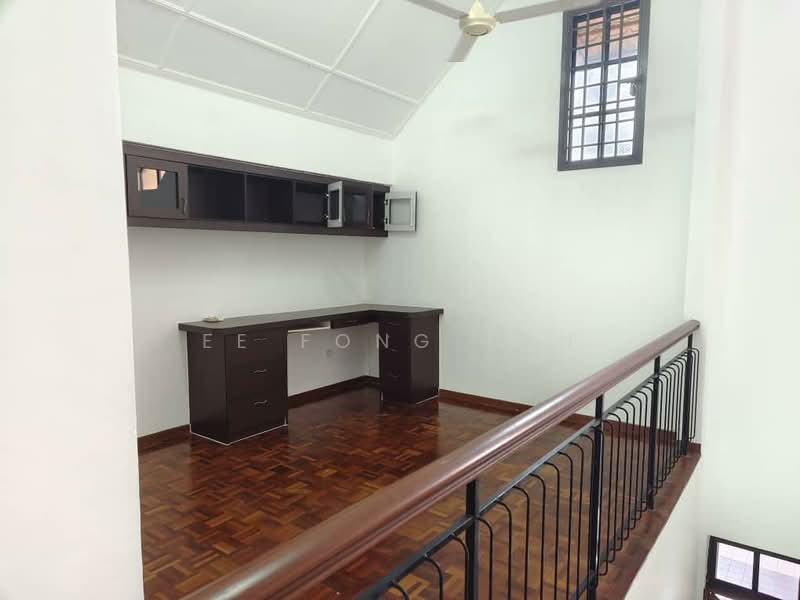 1.5-storey Terraced House for Sale in Taman Pelangi Indah (Ulu Tiram) - Ee Fong Toh - Study - PropertyGuru.com.my