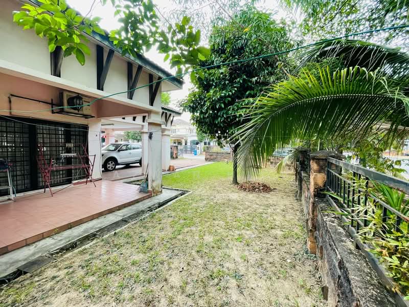 2-storey Terraced House for Sale in Bukit Jelutong (Shah Alam) - Hazwan Hilmi - Exterior - PropertyGuru.com.my