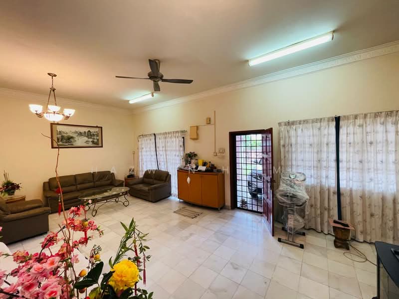 2-storey Terraced House for Sale in Bukit Jelutong (Shah Alam) - Hazwan Hilmi - Living Room - PropertyGuru.com.my