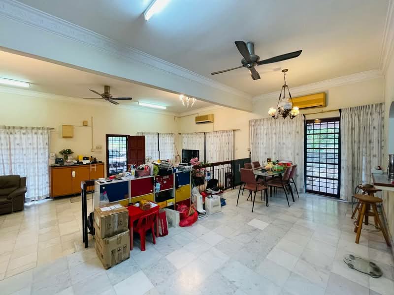 2-storey Terraced House for Sale in Bukit Jelutong (Shah Alam) - Hazwan Hilmi - Living Room - PropertyGuru.com.my