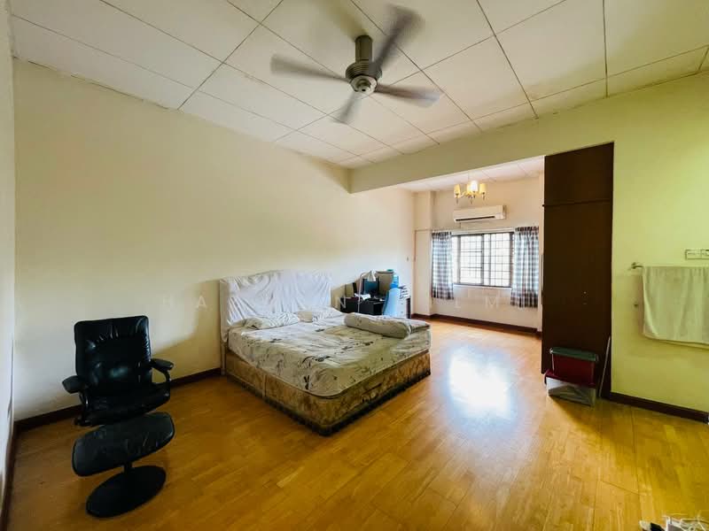 2-storey Terraced House for Sale in Bukit Jelutong (Shah Alam) - Hazwan Hilmi - Bedroom - PropertyGuru.com.my