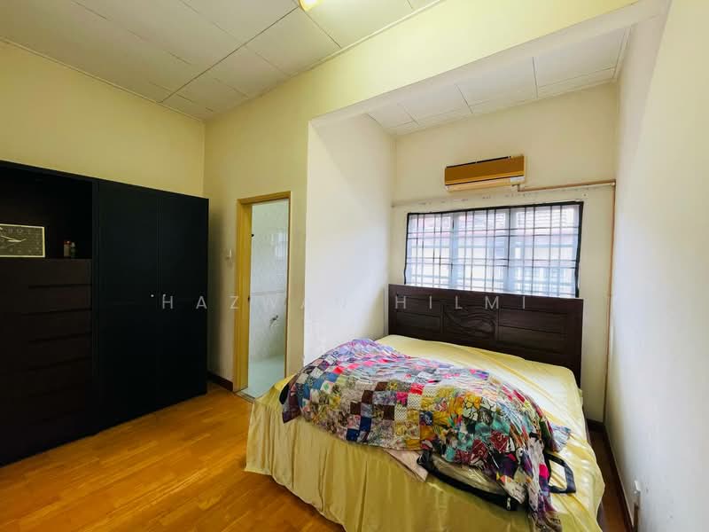 2-storey Terraced House for Sale in Bukit Jelutong (Shah Alam) - Hazwan Hilmi - Bedroom - PropertyGuru.com.my