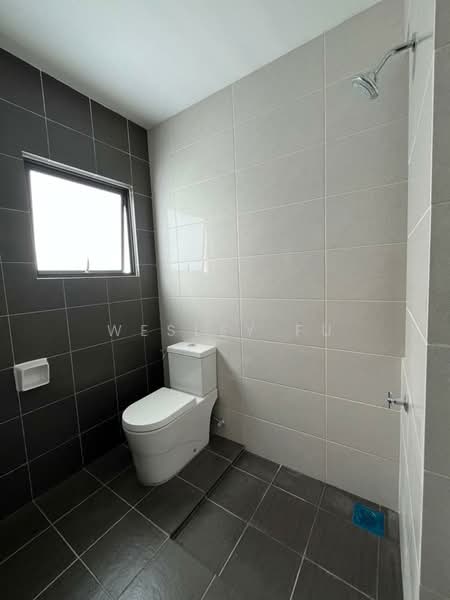 Rumah Teres 1.5 Tingkat untuk Disewa di Taman Akasia (Semenyih) - Wesley Fu - Bathroom - PropertyGuru.com.my