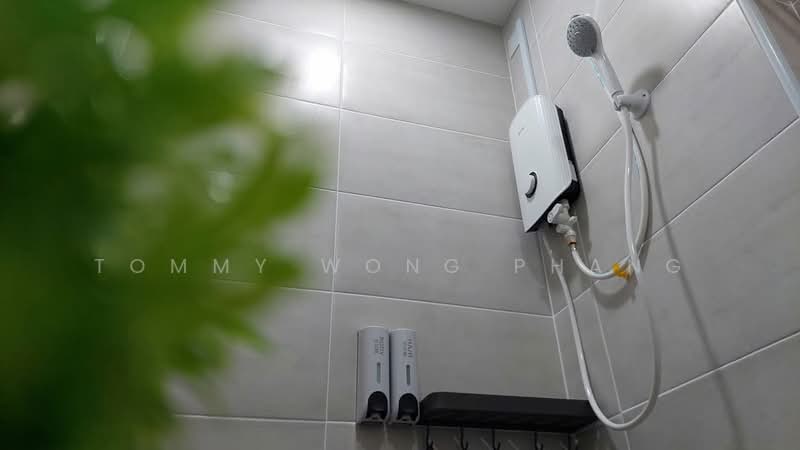 Servis Apartment untuk Disewa di B11 Parkland Residence - Tommy Wong Phang - Bathroom - PropertyGuru.com.my