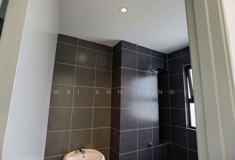 Condominium for Sale at Residensi Bukit Palma 2 (Palm Hill Residence 2) - Wai Ann Teng - Bathroom - PropertyGuru.com.my