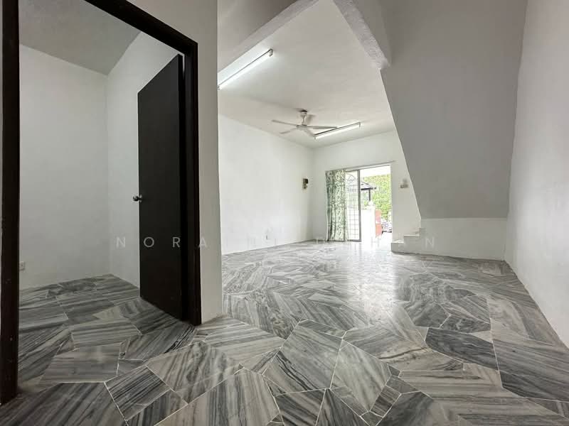 Rumah Teres 2 Tingkat untuk Dijual di Taman Cheras Awana (Cheras) - Noraini Dahan - Interior - PropertyGuru.com.my