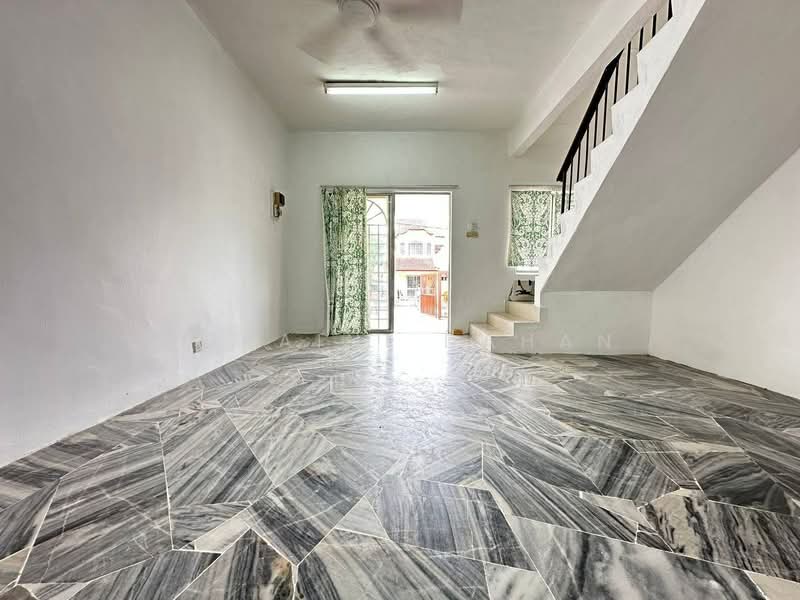 Rumah Teres 2 Tingkat untuk Dijual di Taman Cheras Awana (Cheras) - Noraini Dahan - Living Room - PropertyGuru.com.my