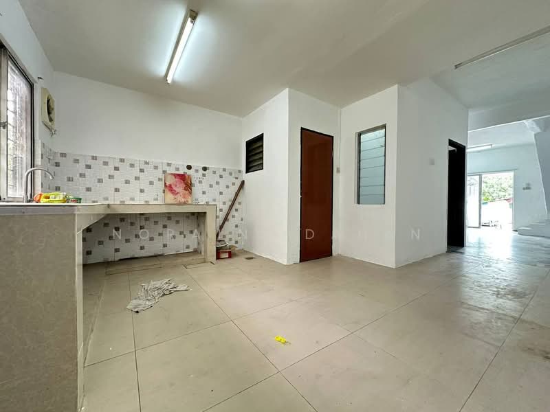Rumah Teres 2 Tingkat untuk Dijual di Taman Cheras Awana (Cheras) - Noraini Dahan - Kitchen - PropertyGuru.com.my