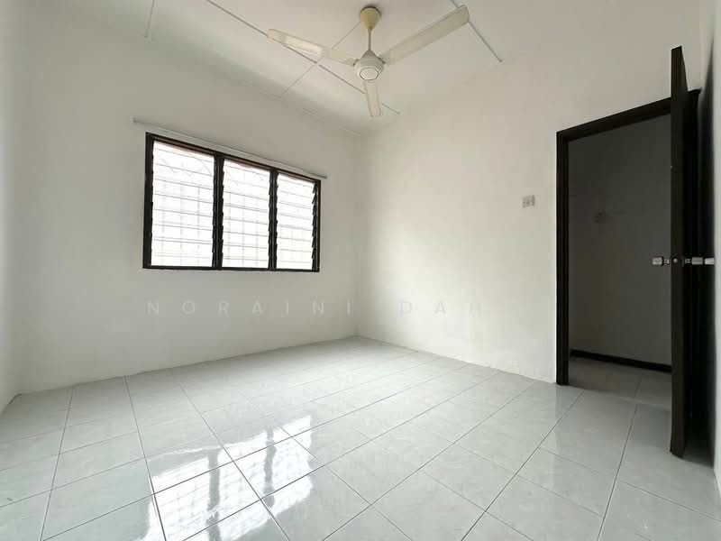 Rumah Teres 2 Tingkat untuk Dijual di Taman Cheras Awana (Cheras) - Noraini Dahan - PropertyGuru.com.my