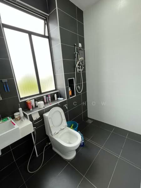 Rumah Teres untuk Dijual di Kota Masai (Pasir Gudang) - Zack Chow - Bathroom - PropertyGuru.com.my