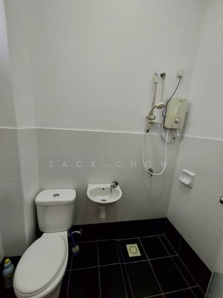 Rumah Teres untuk Dijual di Kota Masai (Pasir Gudang) - Zack Chow - Bathroom - PropertyGuru.com.my