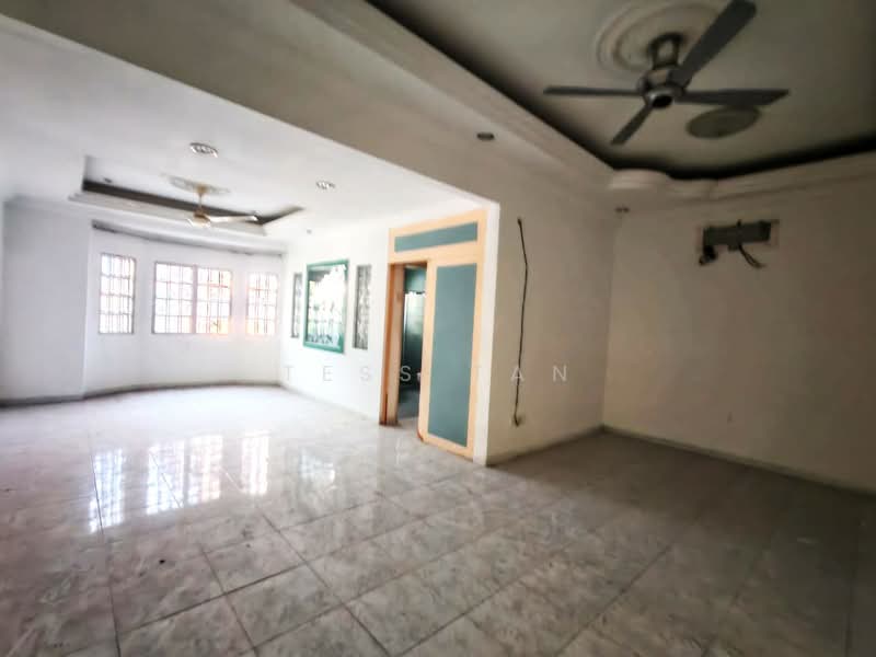 Rumah Teres 2 Tingkat untuk Dijual di Kepong (Selangor) - Tess Tan - Living Room - PropertyGuru.com.my