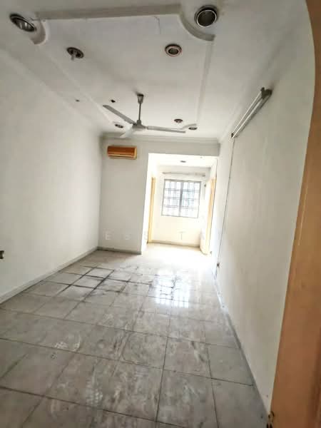 Rumah Teres 2 Tingkat untuk Dijual di Kepong (Selangor) - Tess Tan - Interior - PropertyGuru.com.my