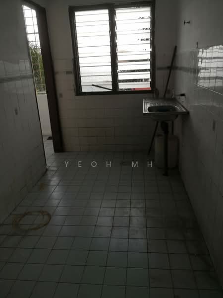 Apartment for Sale at Subang Perdana Goodyear Court 10 - Yeoh MH - Kitchen - PropertyGuru.com.my
