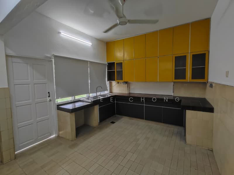 Semi-Detached House for Sale in Petaling Jaya (Selangor) - Kah Hee Chong - Kitchen - PropertyGuru.com.my