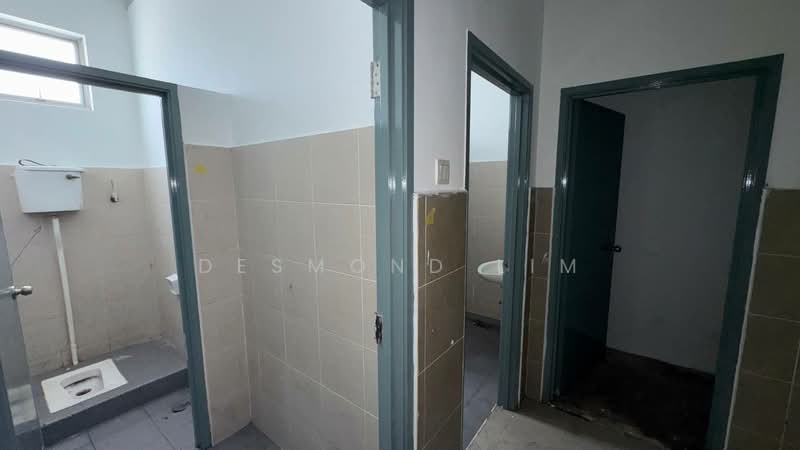 Kilang untuk Disewa di Skudai (Johor) - Desmond Lim - Bathroom - PropertyGuru.com.my