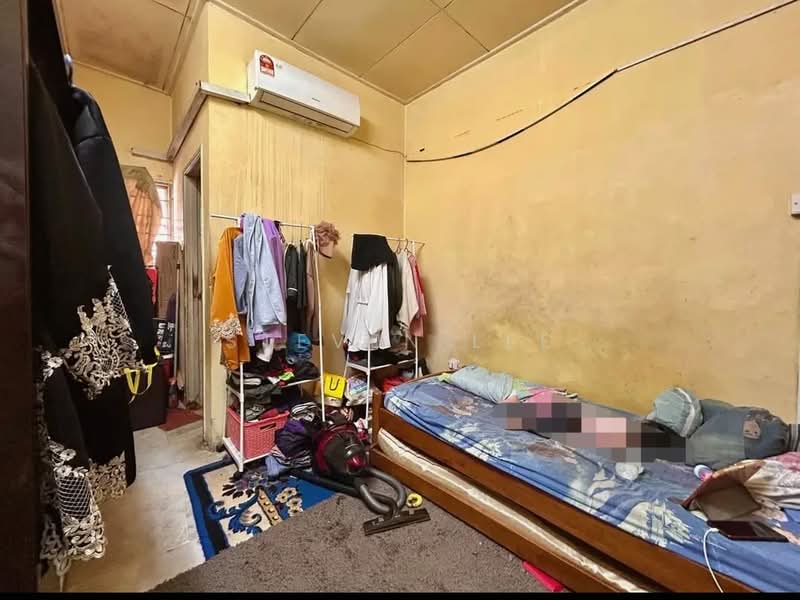 1-storey Terraced House for Sale in Bandar Sungai Buaya (Serendah) - Steven Lee - Bedroom - PropertyGuru.com.my