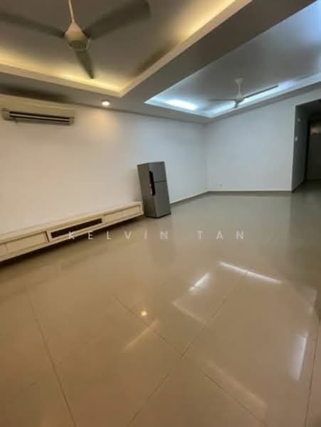 Rumah Teres 2 Tingkat untuk Disewa di Kampung Permatang Tengah (Balik Pulau) - Kelvin Tan - Living Room - PropertyGuru.com.my