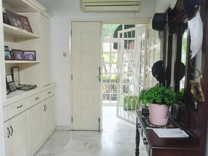 Rumah Banglo untuk Dijual di KL City Centre (Kuala Lumpur) - Norfazilah Binti Mohd Saad - Entrance - PropertyGuru.com.my