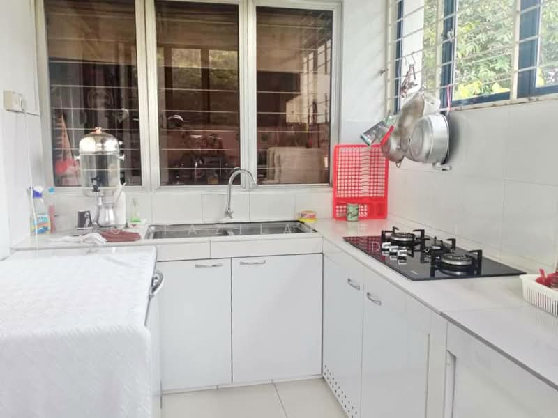 Rumah Banglo untuk Dijual di KL City Centre (Kuala Lumpur) - Norfazilah Binti Mohd Saad - Kitchen - PropertyGuru.com.my