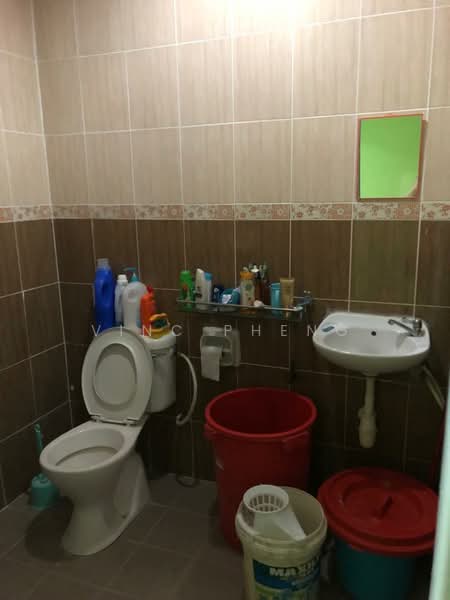 1-storey Terraced House for Sale in Seri Kembangan (Selangor) - Vinc Pheng - Bathroom - PropertyGuru.com.my