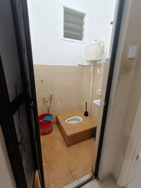 Flat for Sale at Taman Maluri - Zack Chow - Bathroom - PropertyGuru.com.my