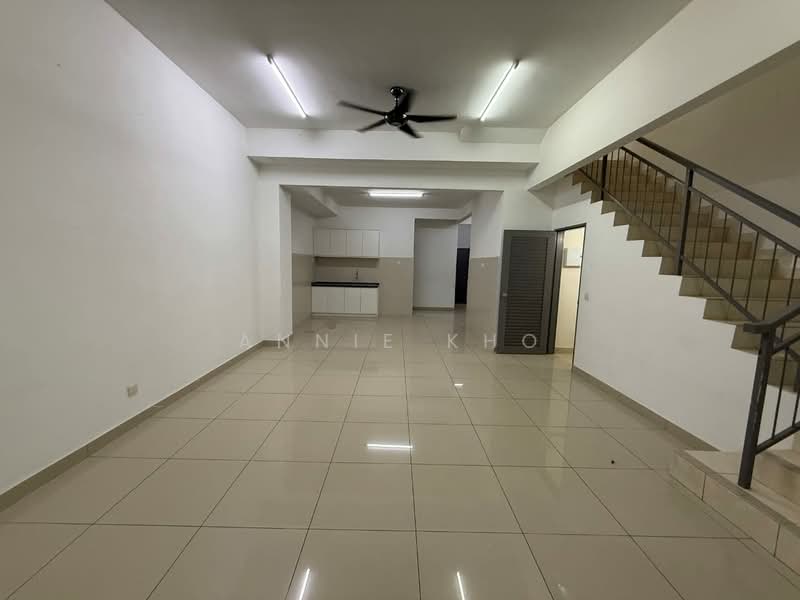 2-storey Terraced House for Sale in Setia Indah 12 (Setia Alam) - Annie Kho - Living Room - PropertyGuru.com.my